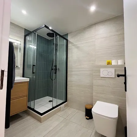 Flat In West Paris, Near Seine 아파트 *