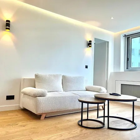 Flat In West Paris, Near Seine