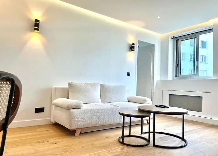 Flat In West Paris, Near Seine